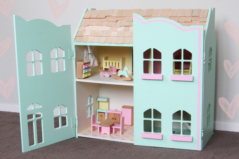 How to: renovate your dolls house