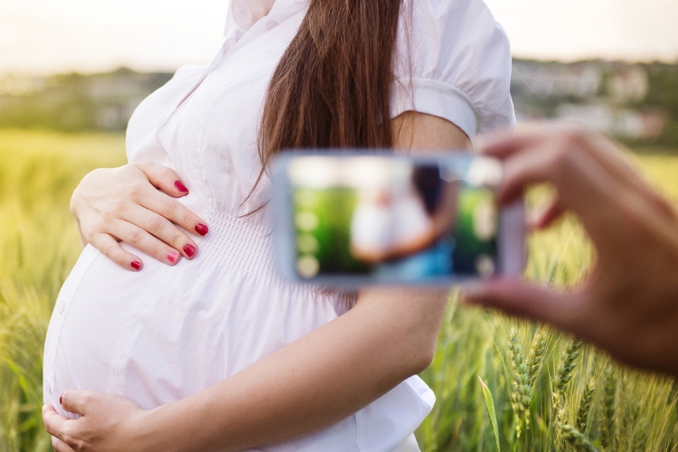Photographing Your Pregnancy