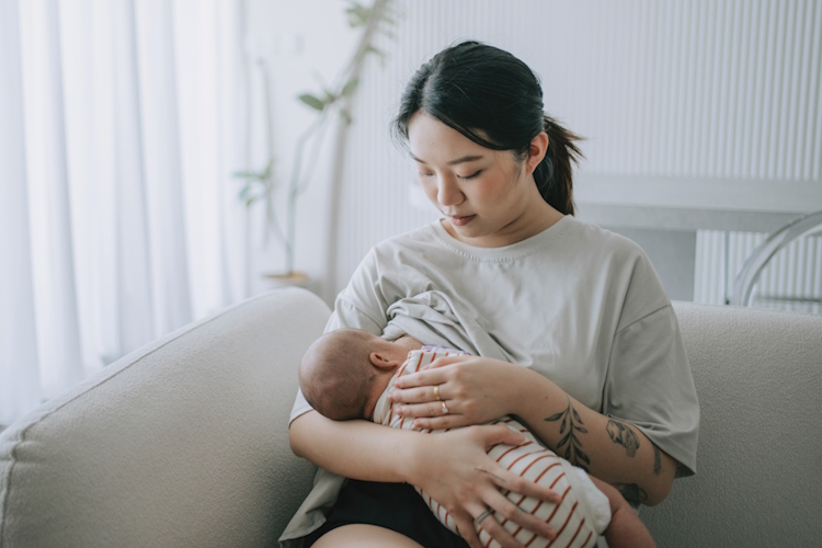 Master the art of breastfeeding with our lactation expert