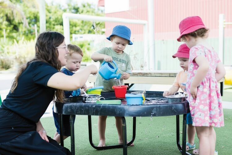 How babies and young children learn through water play