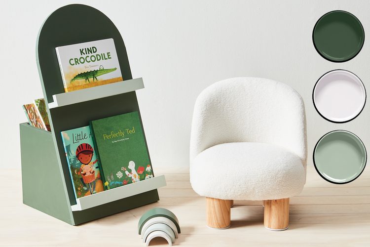 DIY: arch-shaped book holder for your little readers